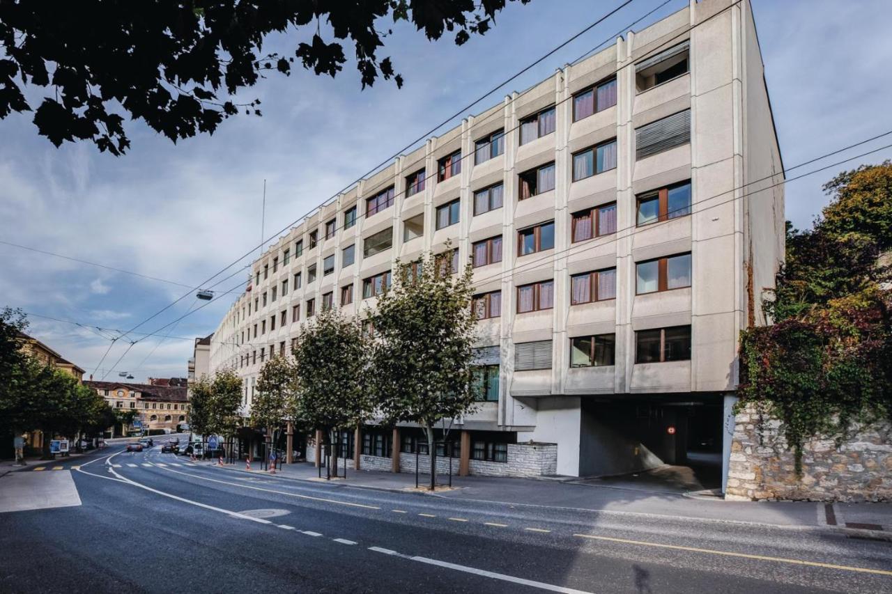 Neuchatel City Hotel ภายนอก รูปภาพ