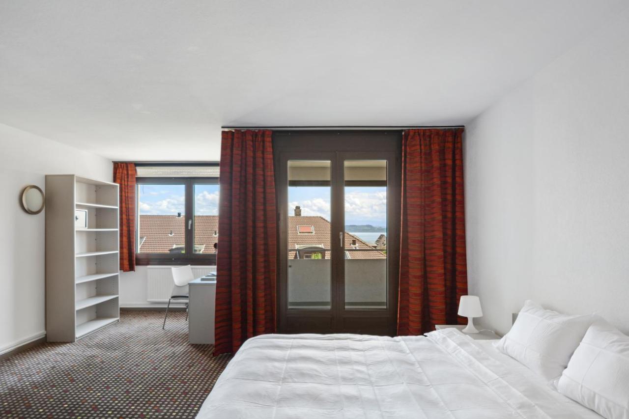 Neuchatel City Hotel ภายนอก รูปภาพ