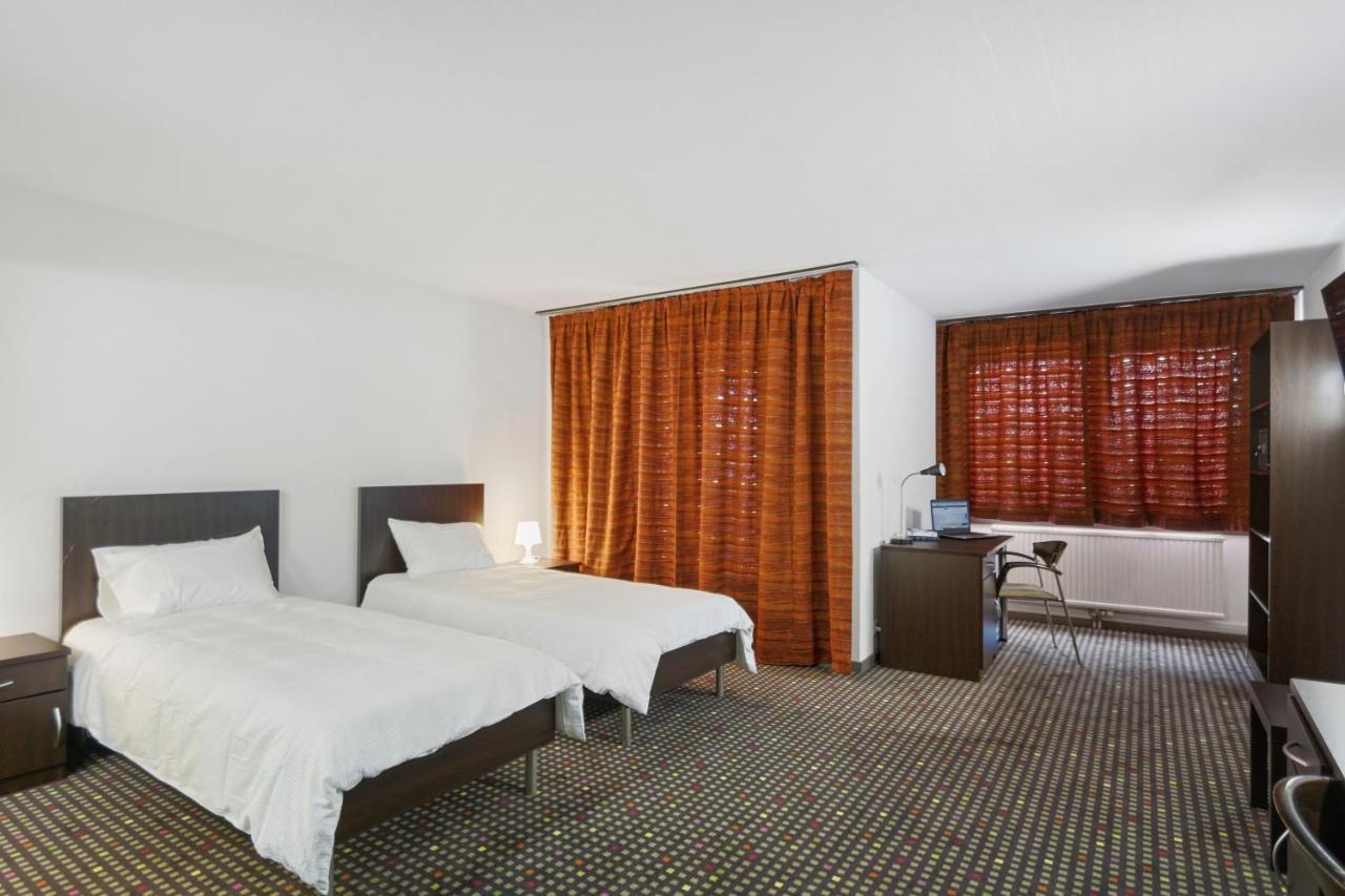 Neuchatel City Hotel ภายนอก รูปภาพ