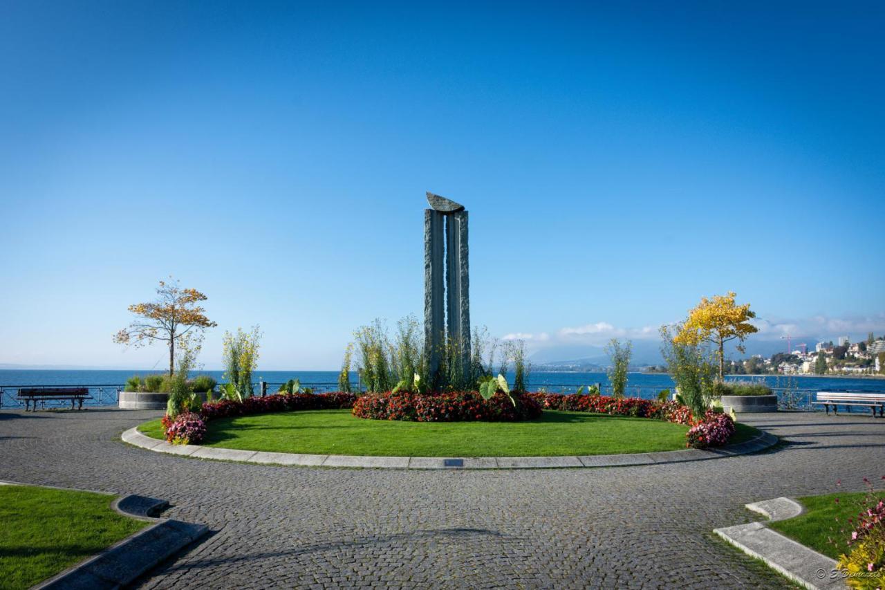 Neuchatel City Hotel ภายนอก รูปภาพ