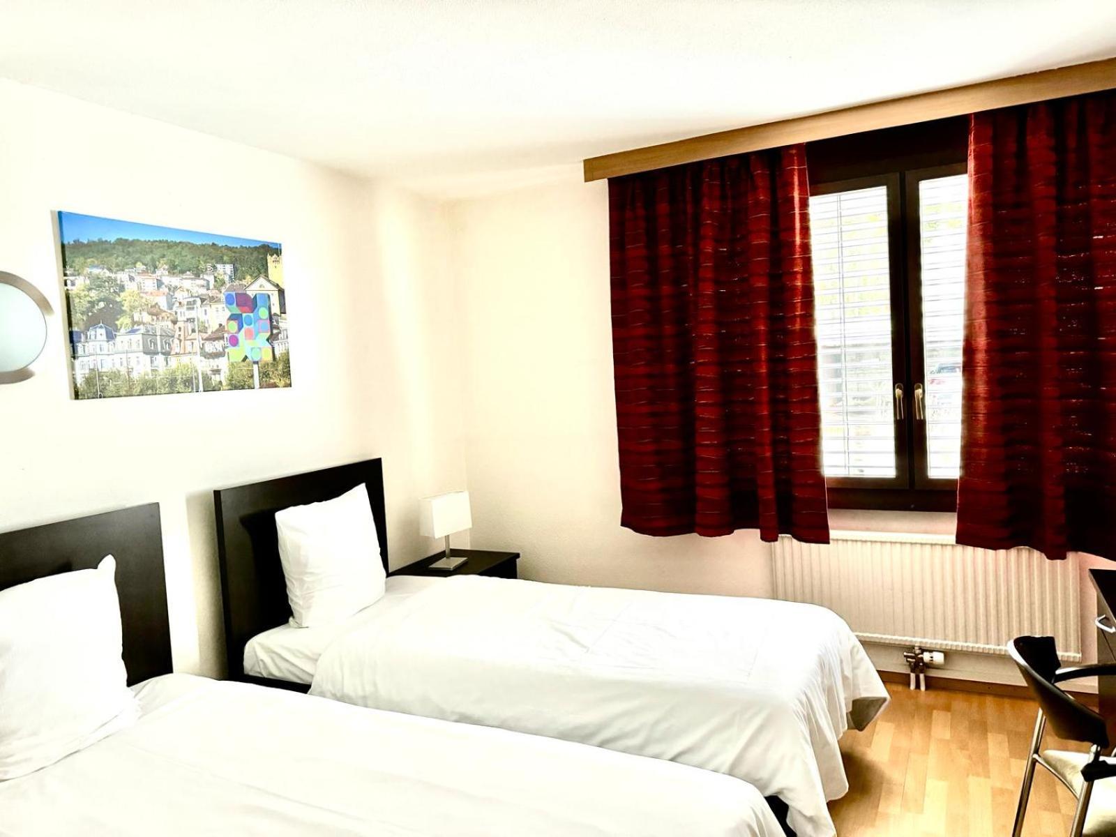 Neuchatel City Hotel ภายนอก รูปภาพ